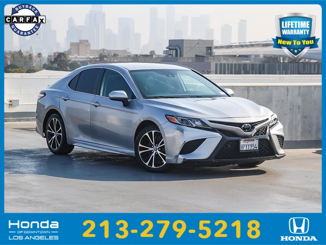 2020 Toyota Camry SE
